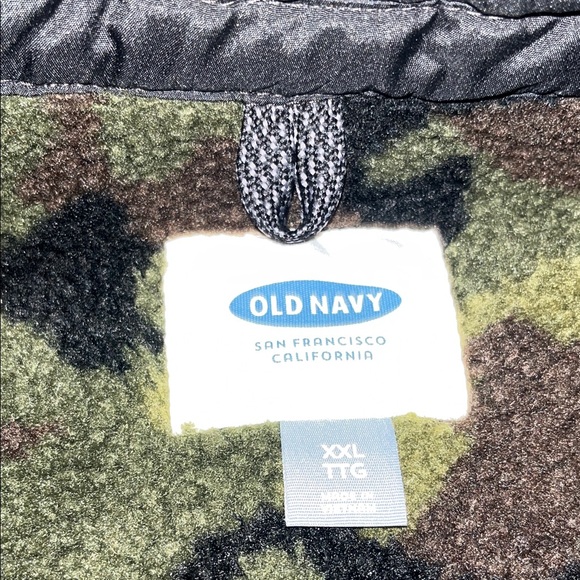 Old Navy Men's Dark Puffer Jacket - Picture 7 of 7